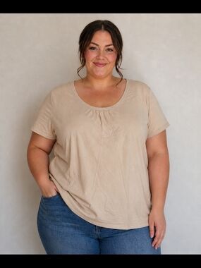 St. John's Bay Scoop Neck Short Sleeve Tee in Beige
